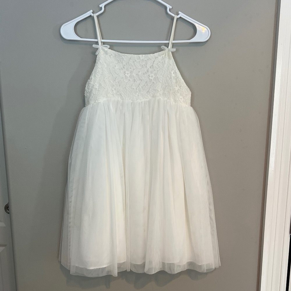 Girls David’s Bridal Flower Girl Dress Off White Size 8 EUC